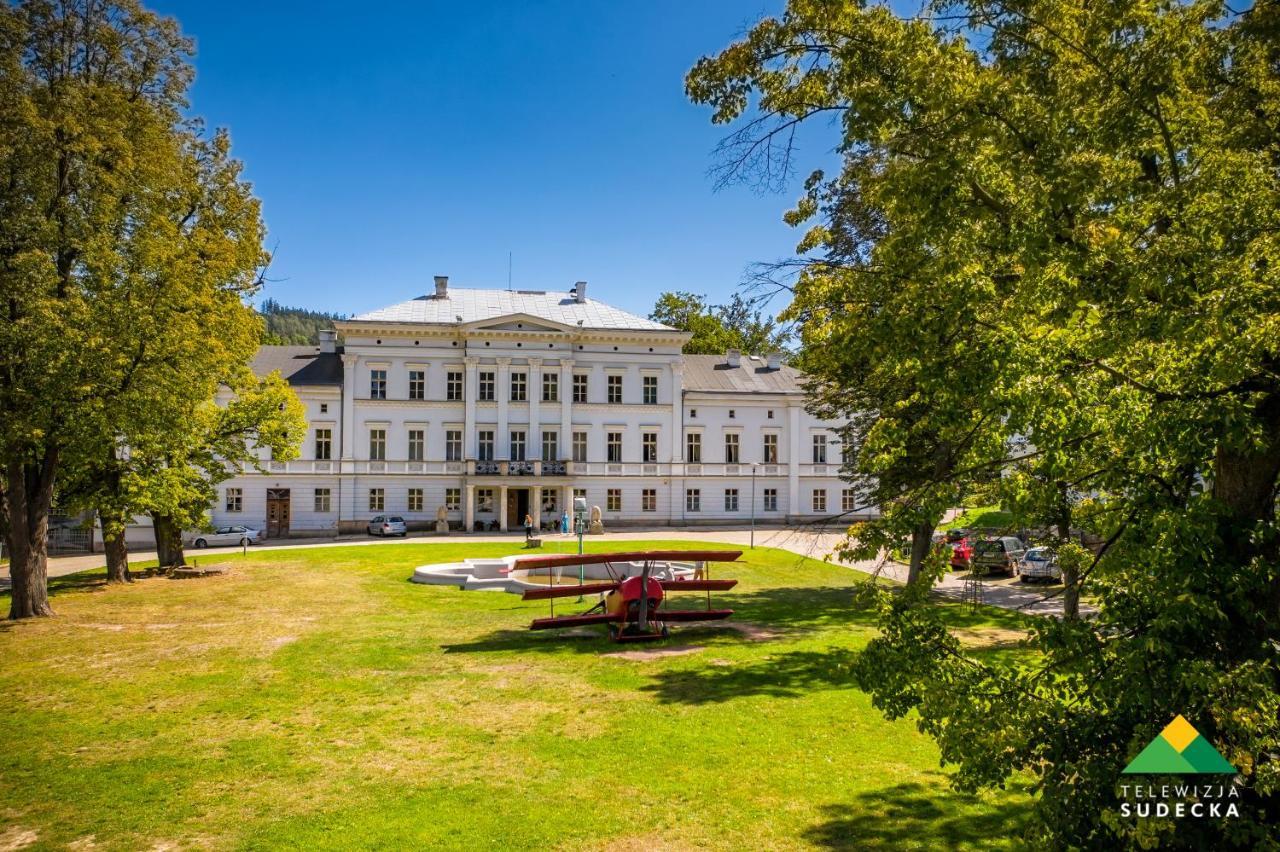 Hostel Browar Jedlinka Jedlina-Zdroj Exteriör bild