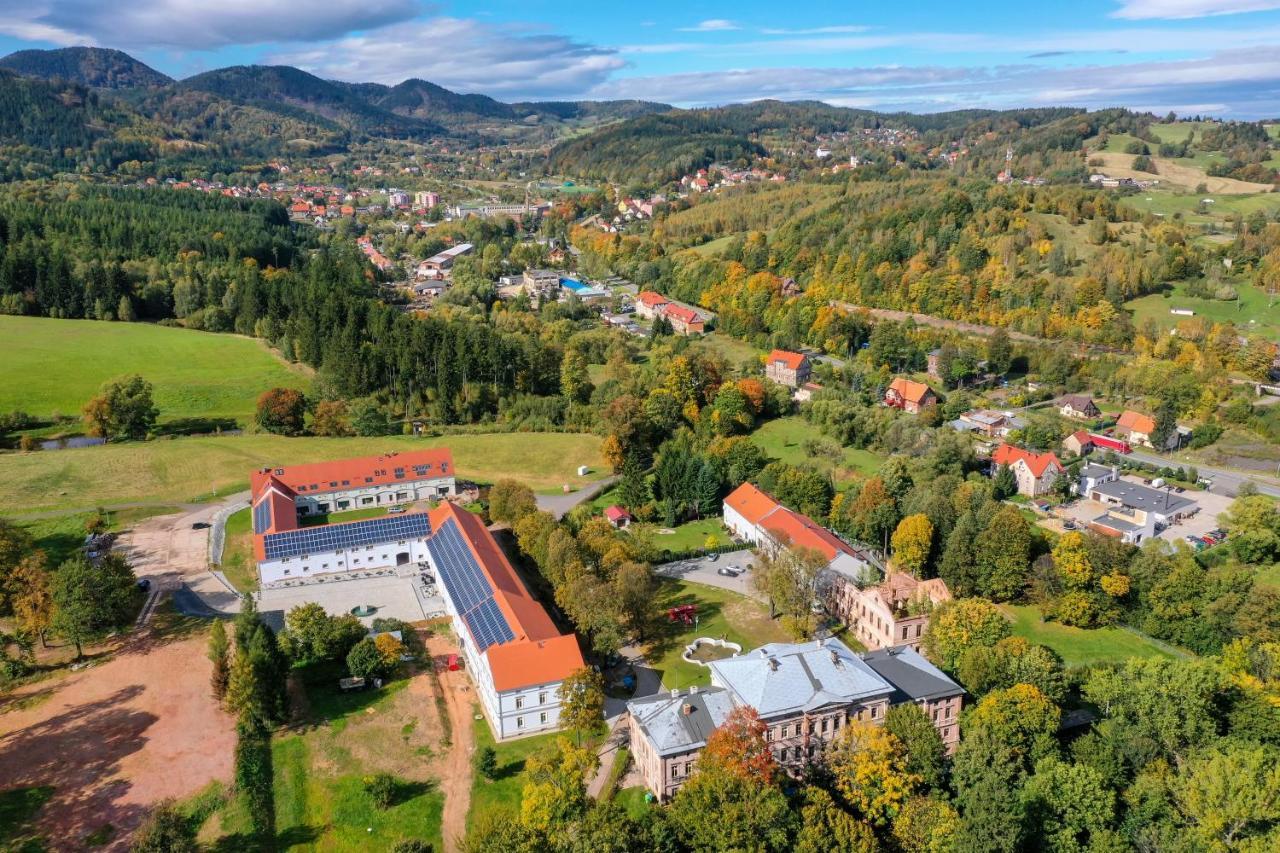 Hostel Browar Jedlinka Jedlina-Zdroj Exteriör bild